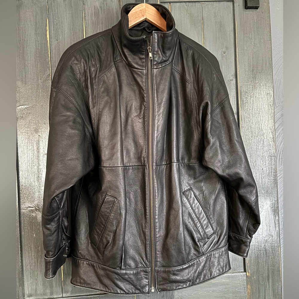 VINTAGE Unisex BRASS PLUM Black Leather Bomber Jacket Sz M
